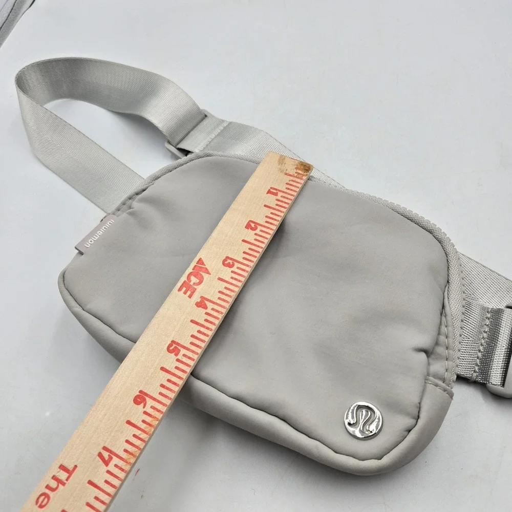 lululemon athletica clean excellent